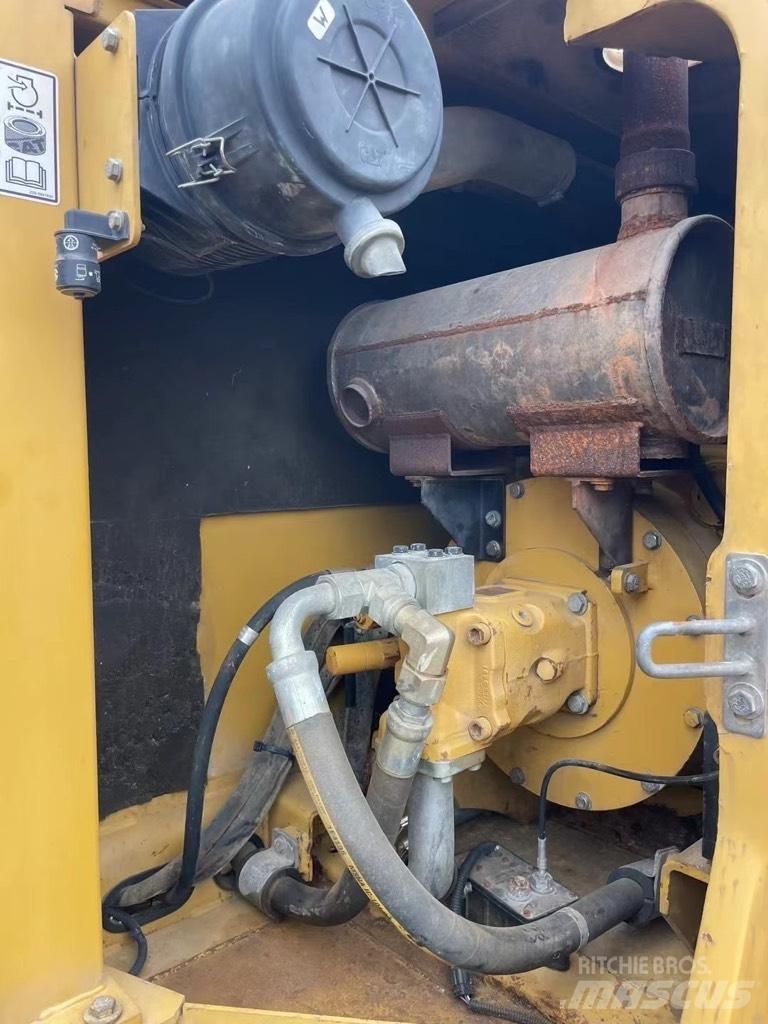 CAT 307 D Bagri goseničarji