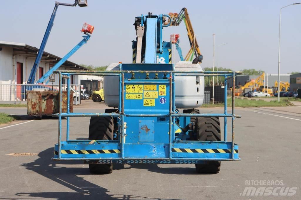 Genie Z135 Zglobne dvižne ploščadi