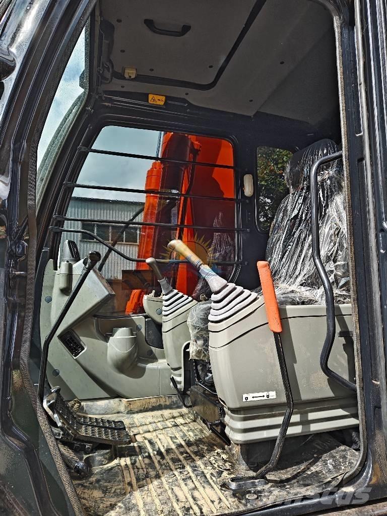 Hitachi ZX 130 Bagri goseničarji