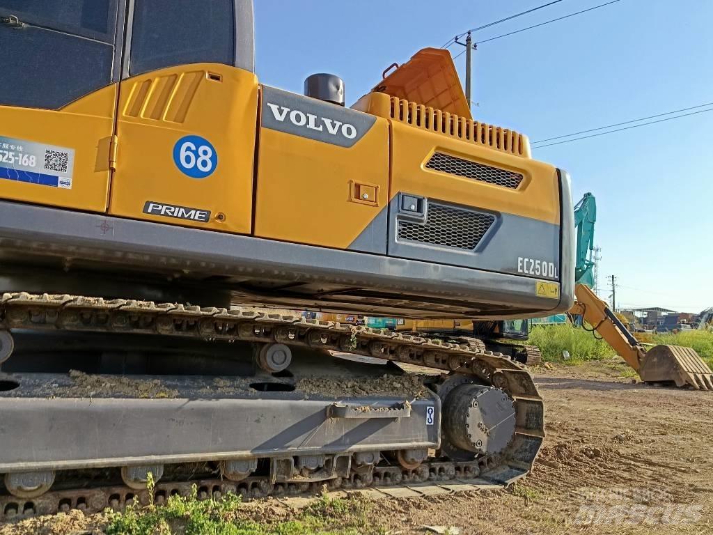 Volvo EC 250 Bagri goseničarji
