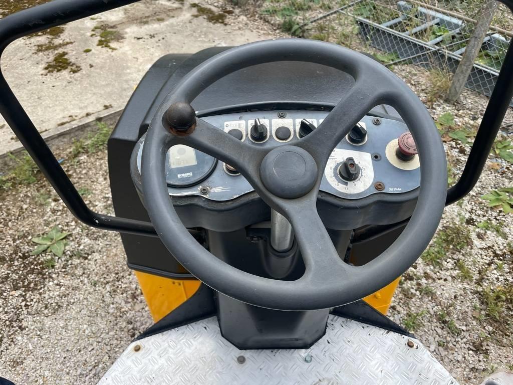Bomag BW 120 AD-4 Dvojni valjarji