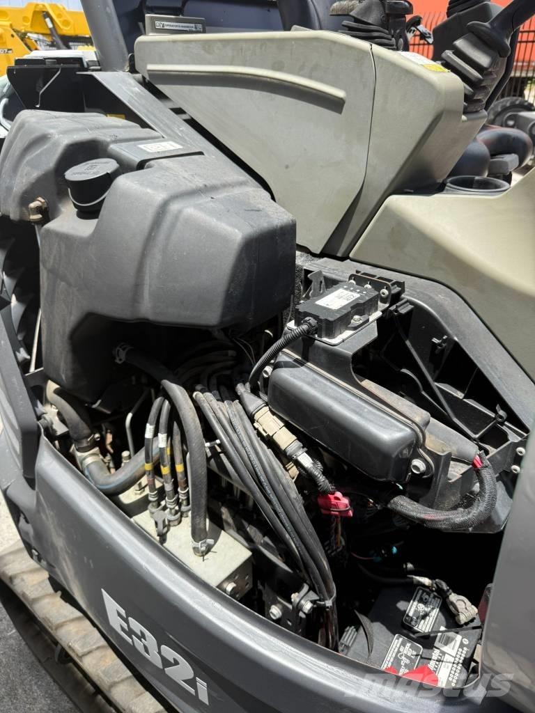 Bobcat E 32i Mini bagri <7t