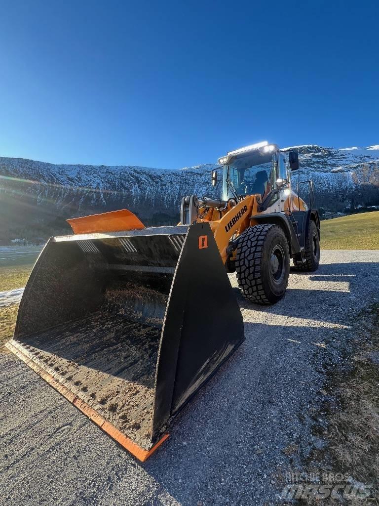 Liebherr L 538 Kolesni nakladalci