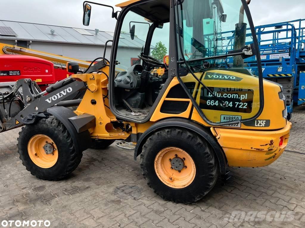 Volvo L 25 F Kolesni nakladalci