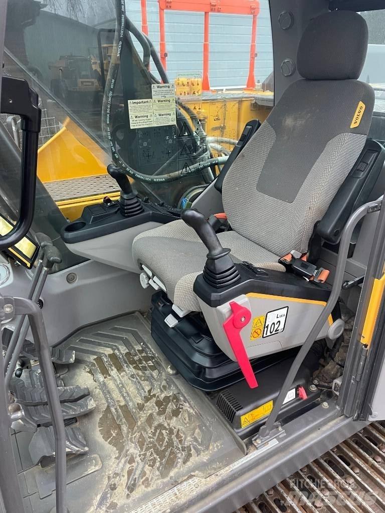 Volvo EC220E Bagri goseničarji