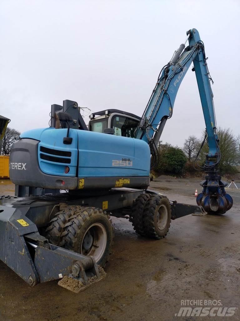 Fuchs MHL 250 E Posebni bagri