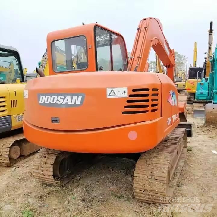 Doosan DH70-7 Bagri goseničarji
