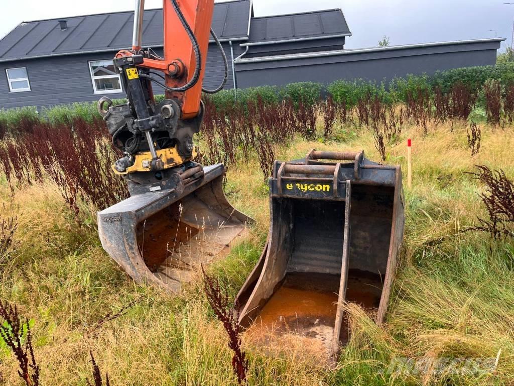 Hitachi ZX 135 US-7 Bagri goseničarji