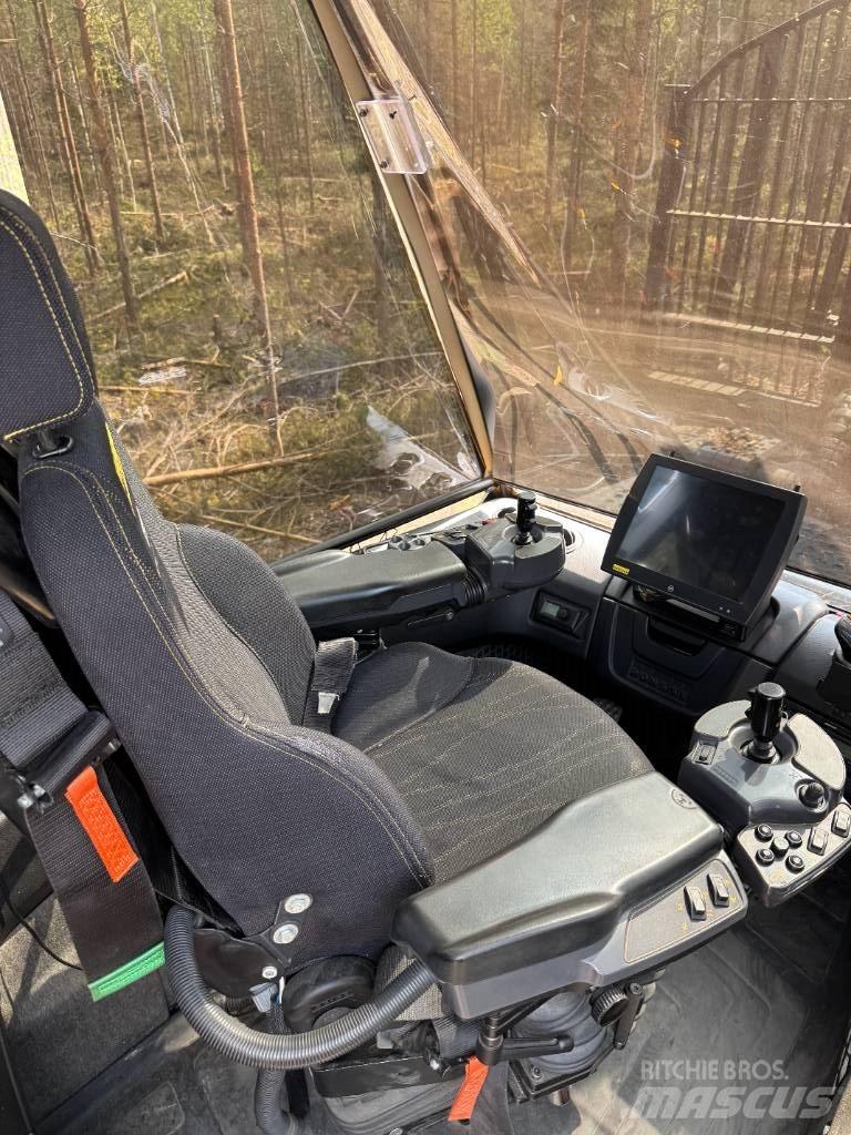 Ponsse ELK 8W Forwarderji
