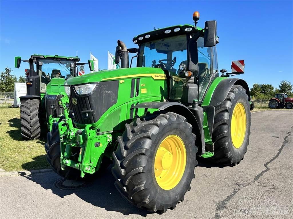 John Deere 6R 250 Traktorji