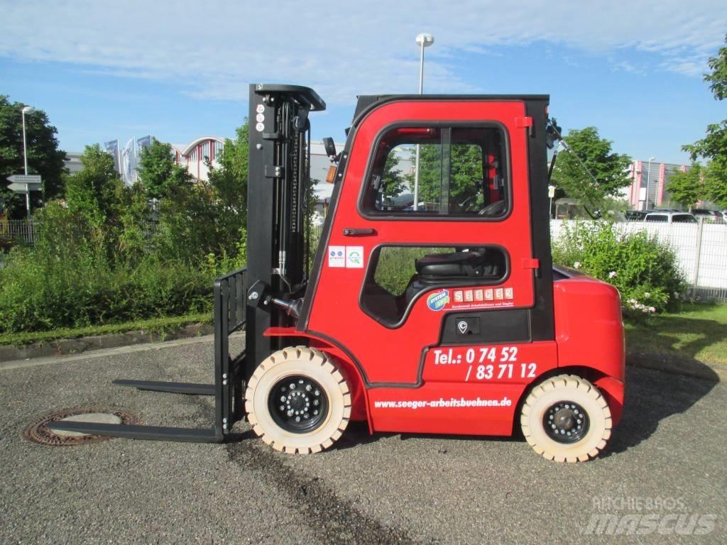EP EFL 252 Električni viličarji