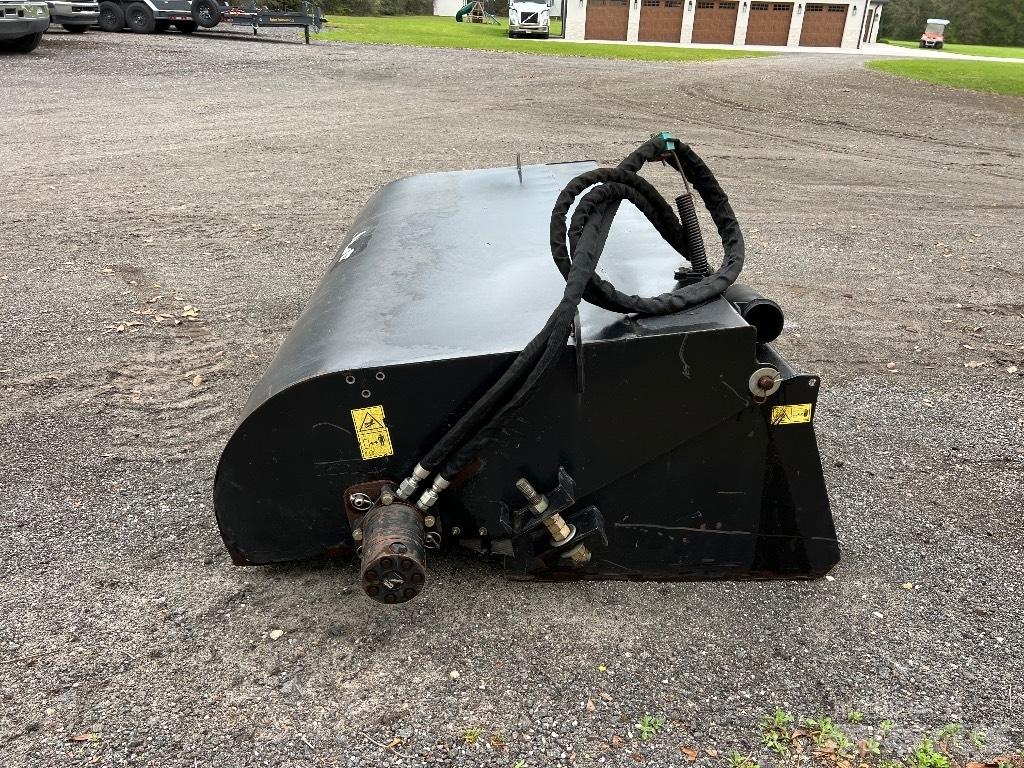 JCB 3C84 Drugi deli