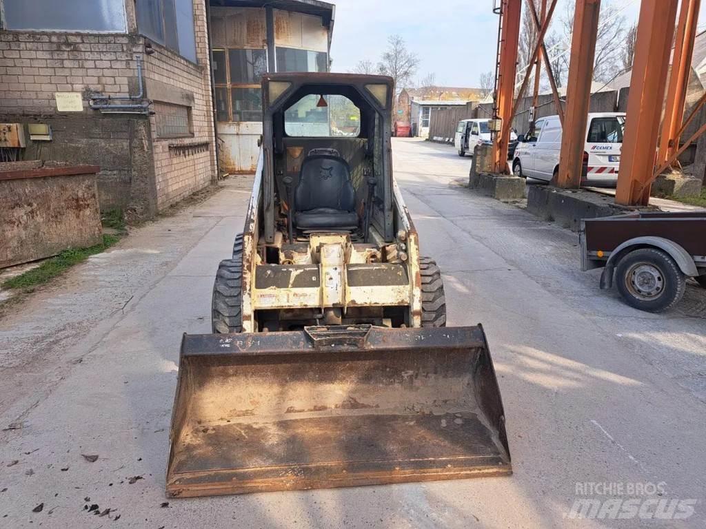 Bobcat S130 Skid steer mini nakladalci