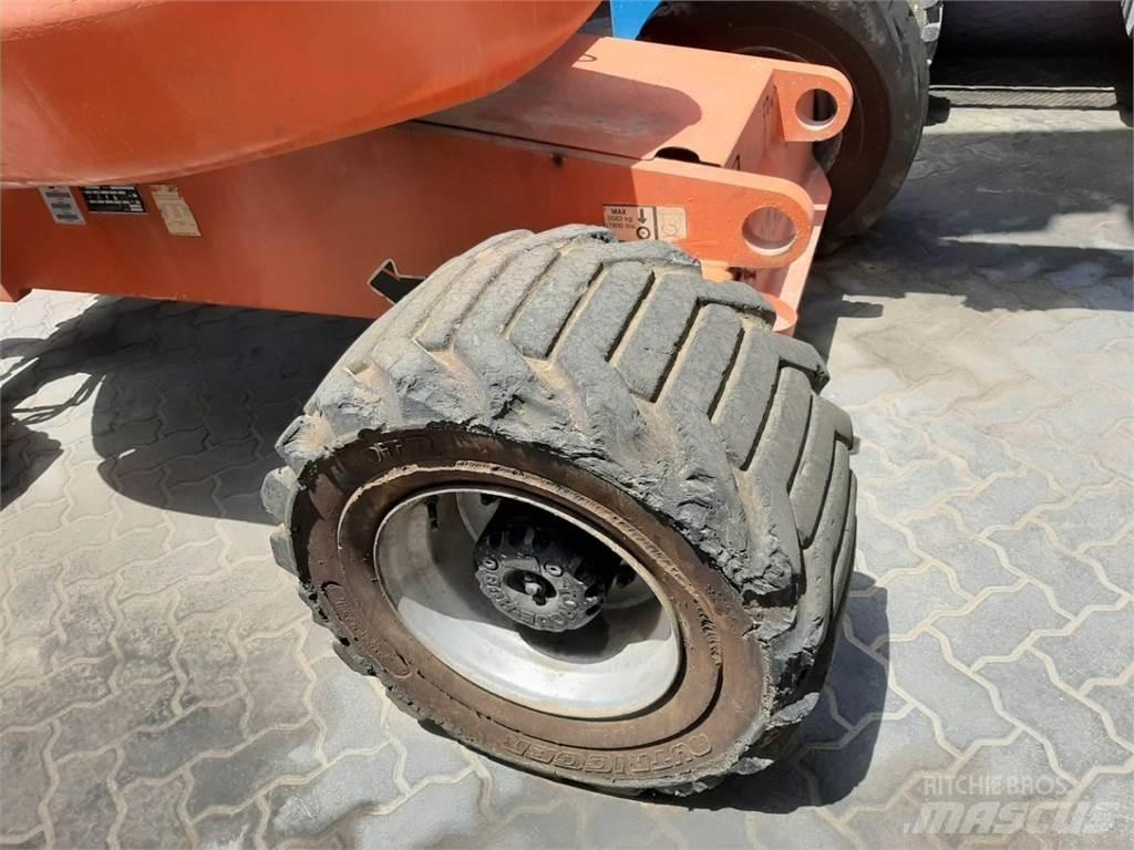 JLG 450AJ Zglobne dvižne ploščadi
