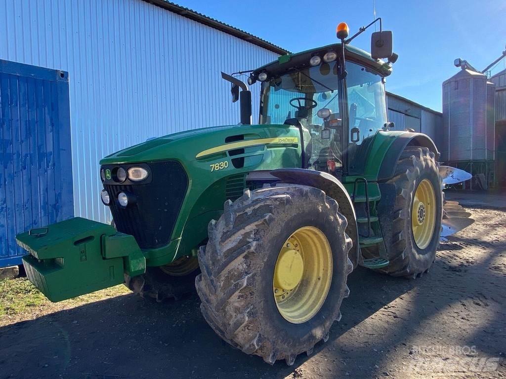 John Deere 7830 Traktorji