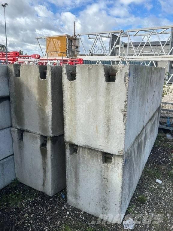 Potain MR 225 Stolpni žerjavi