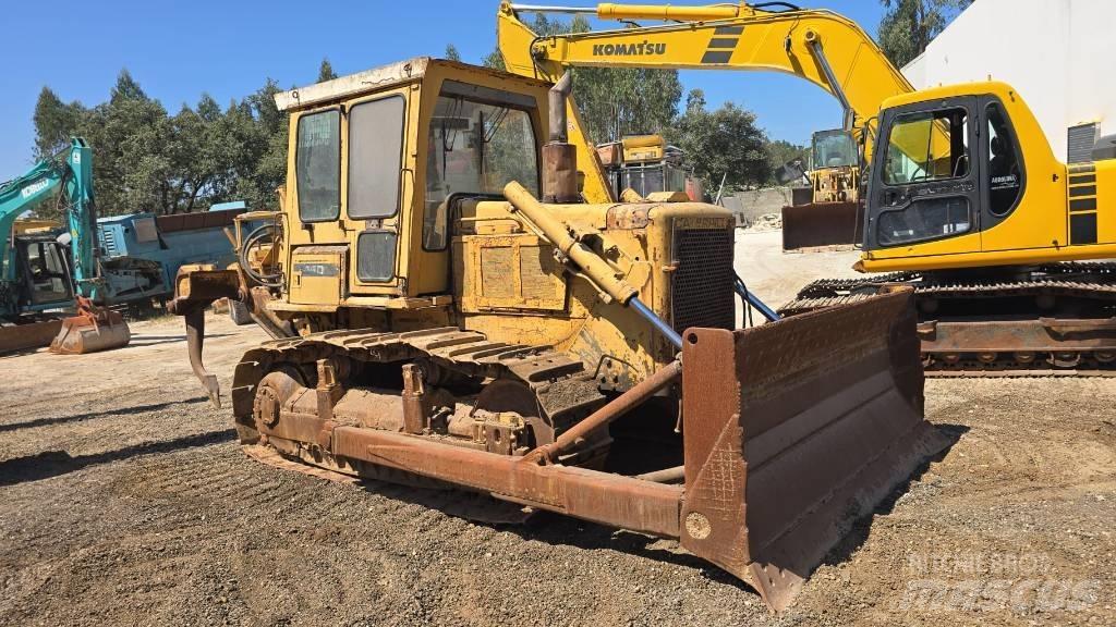 CAT D 6 D Buldožerji goseničarji