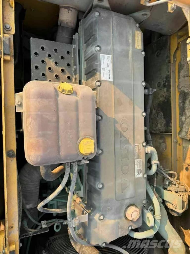Volvo ec360D Bagri goseničarji