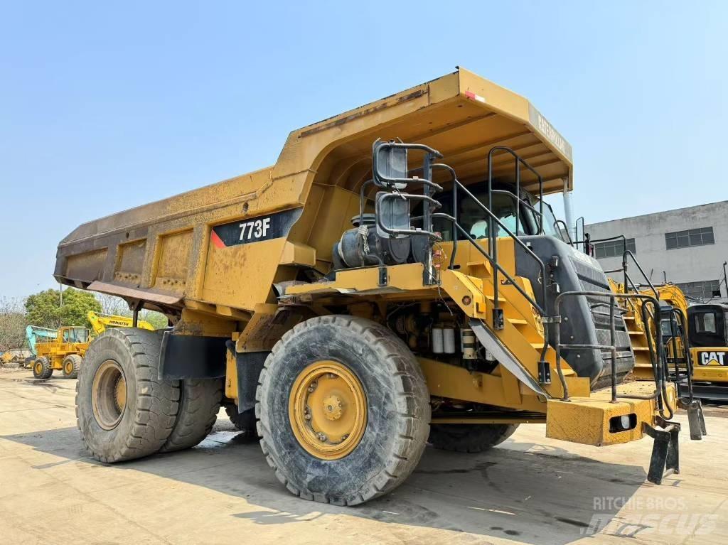 CAT 773 F Togi demperi