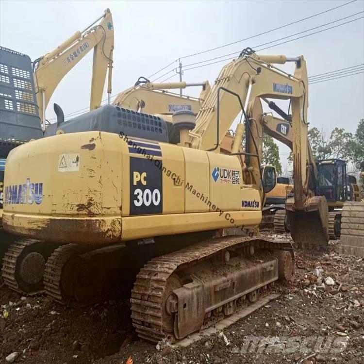 Komatsu 300 Bagri goseničarji
