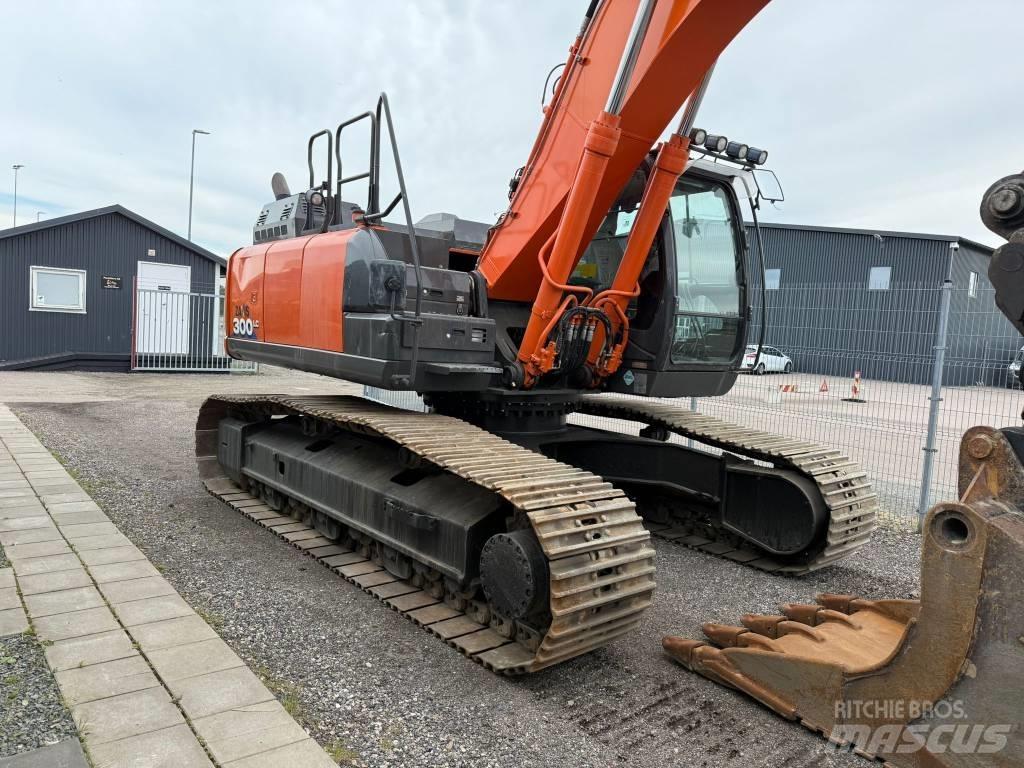 Hitachi ZX 300 LC-6 Bagri goseničarji