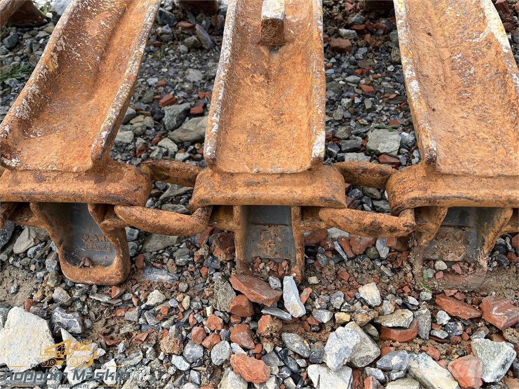 Clark ATF 600x26,5 Gosenice, verige in podvozje