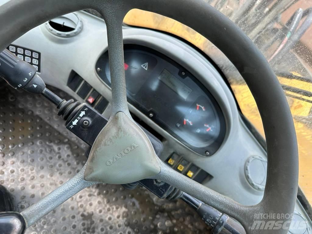 Volvo L180E Kolesni nakladalci