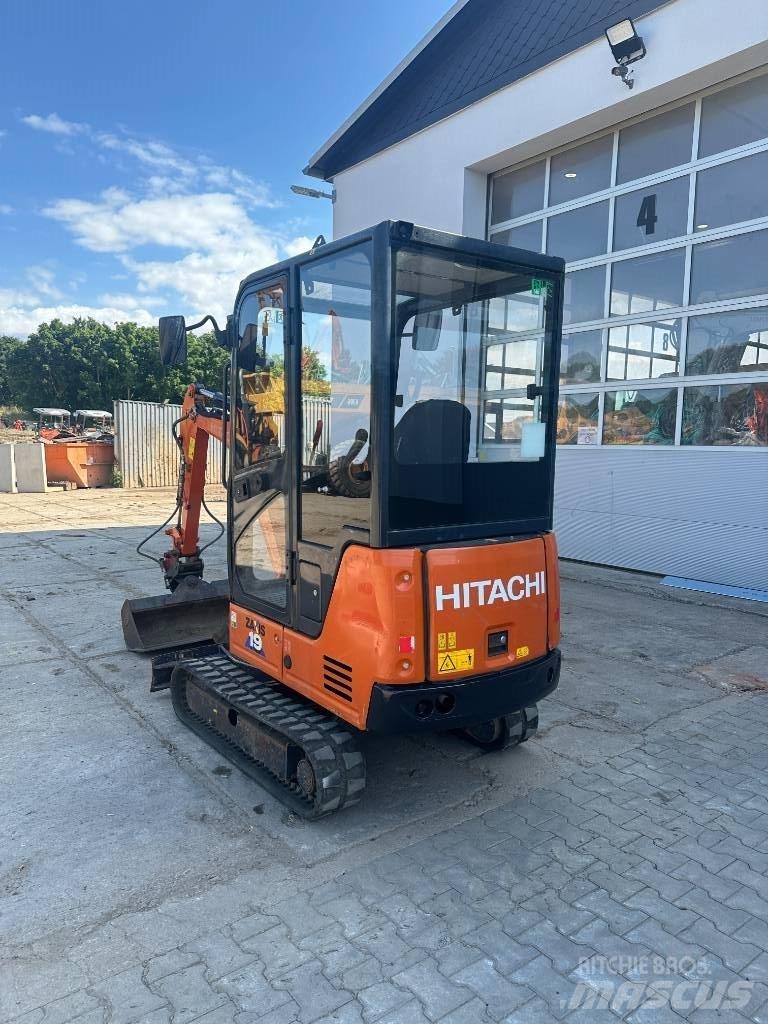 Hitachi ZX 19-6 Mini bagri <7t