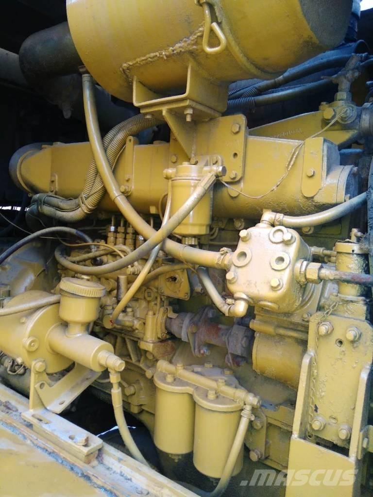 CAT 966 F Kolesni nakladalci