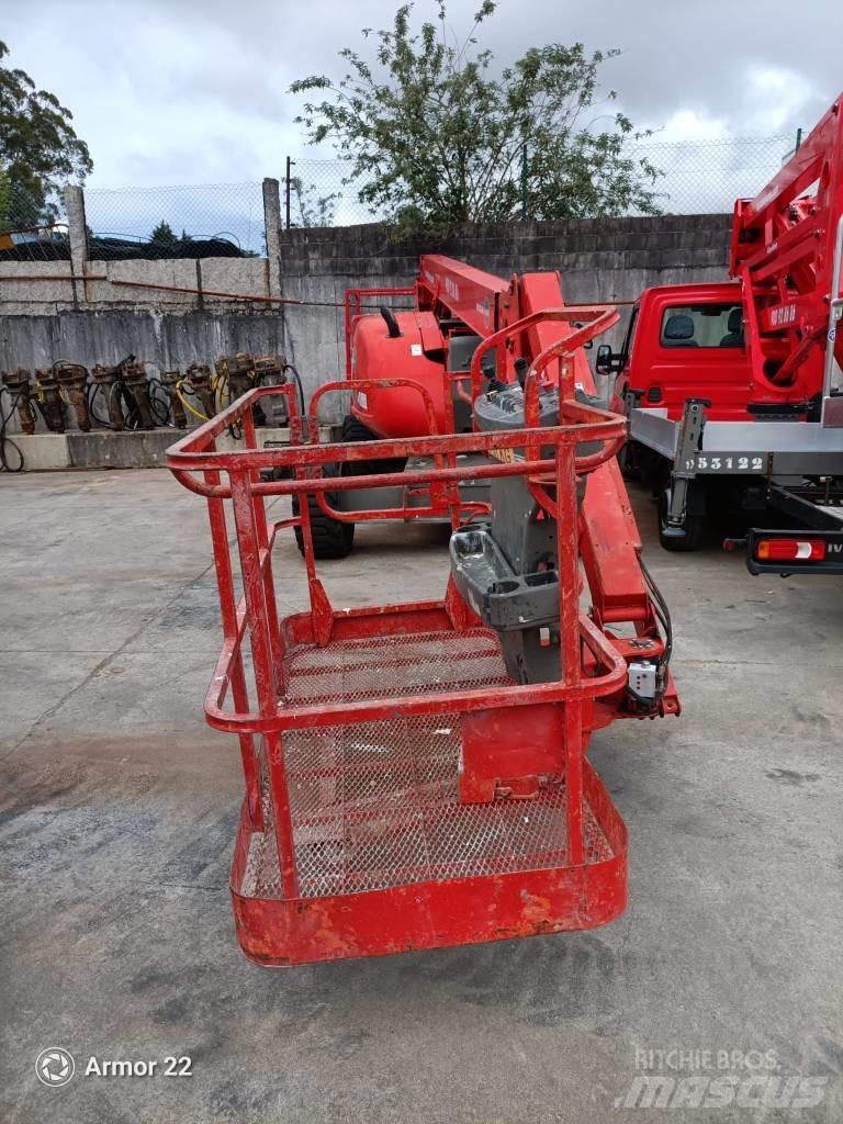 JLG 600 AJ Zglobne dvižne ploščadi