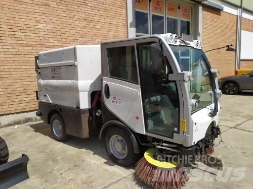 Bucher CC 2020 Cestni pometači