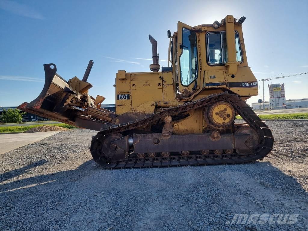 CAT D 4 H Buldožerji goseničarji