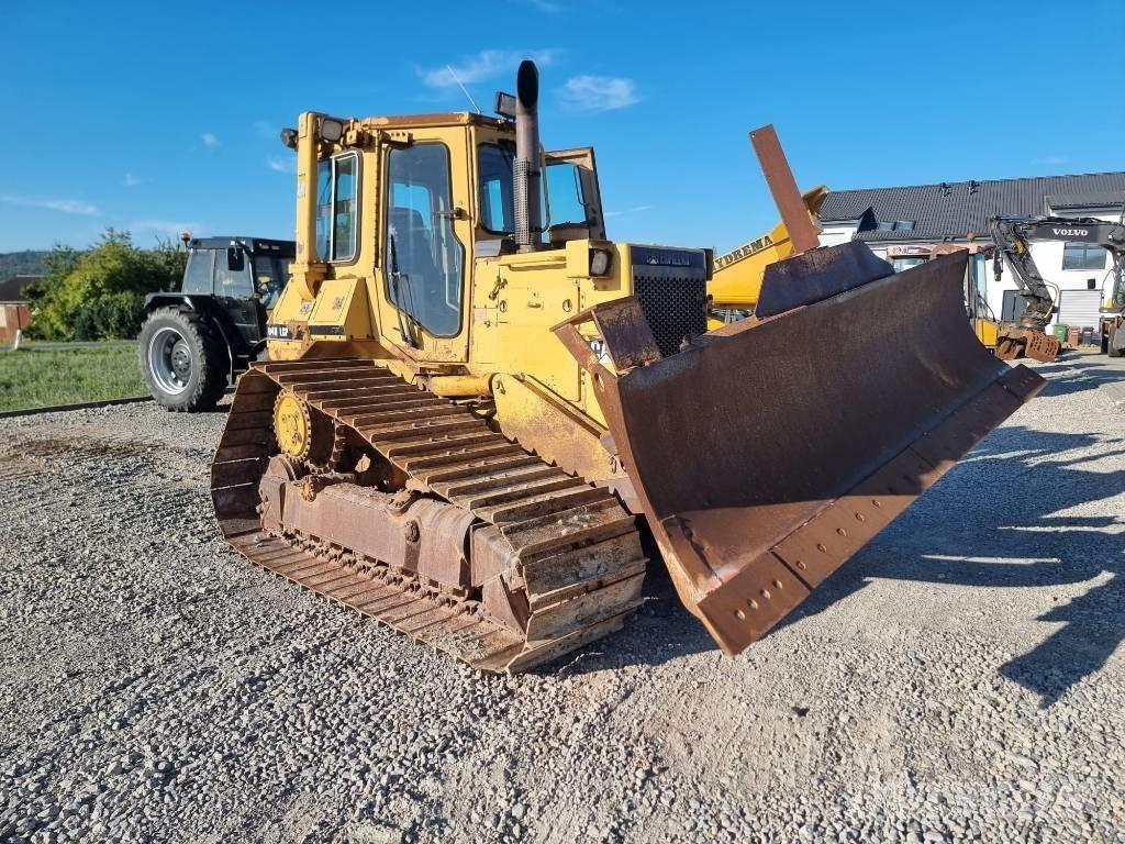 CAT D 4 H Buldožerji goseničarji
