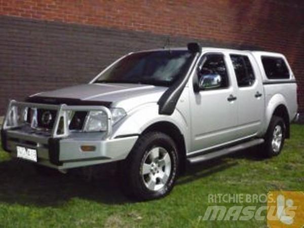 Nissan NAVARA ST-X Dostavna vozila / kombiji