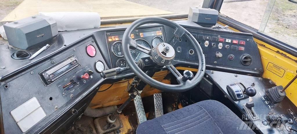Volvo BM A 25 B Zglobni demperji