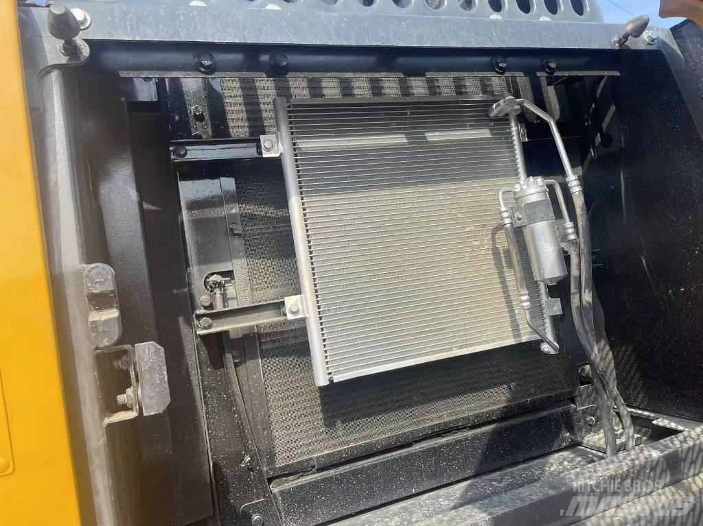 Volvo EC 210 Bagri goseničarji