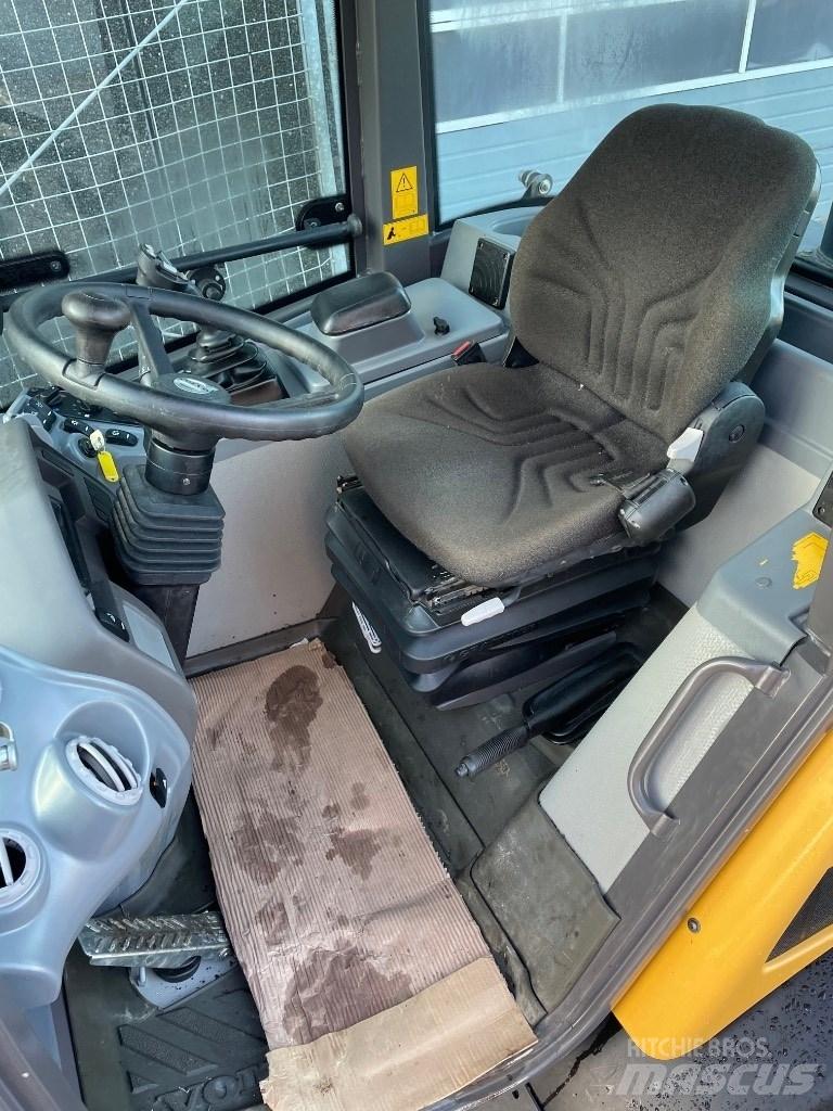Volvo L28F Mini nakladalci