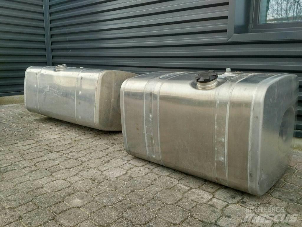 MAN 480 + 375 L Fuel and additive tanks