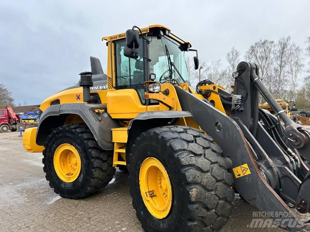 Volvo L 120 H Kolesni nakladalci