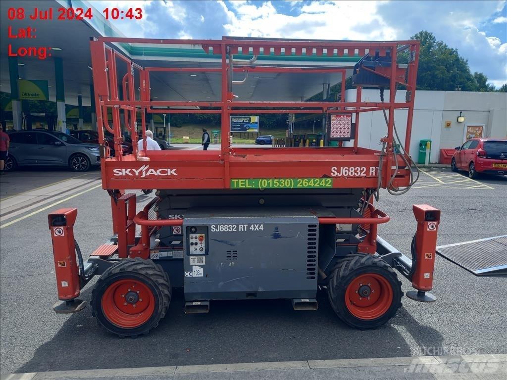 SkyJack SJ 6832 RT Škarjaste dvižne ploščadi