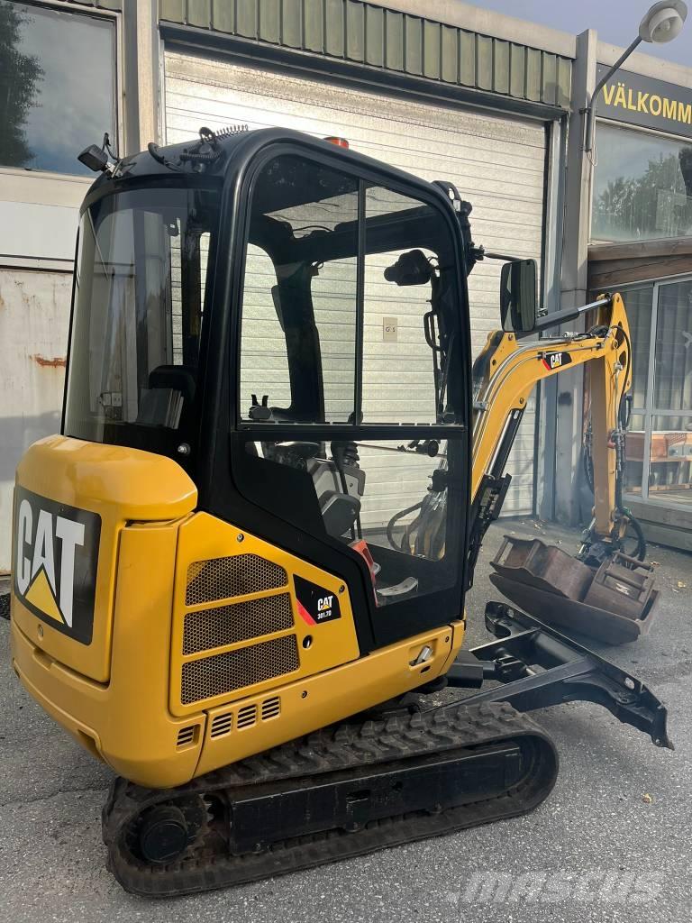 CAT 301.7 D Rototilt Mini bagri <7t