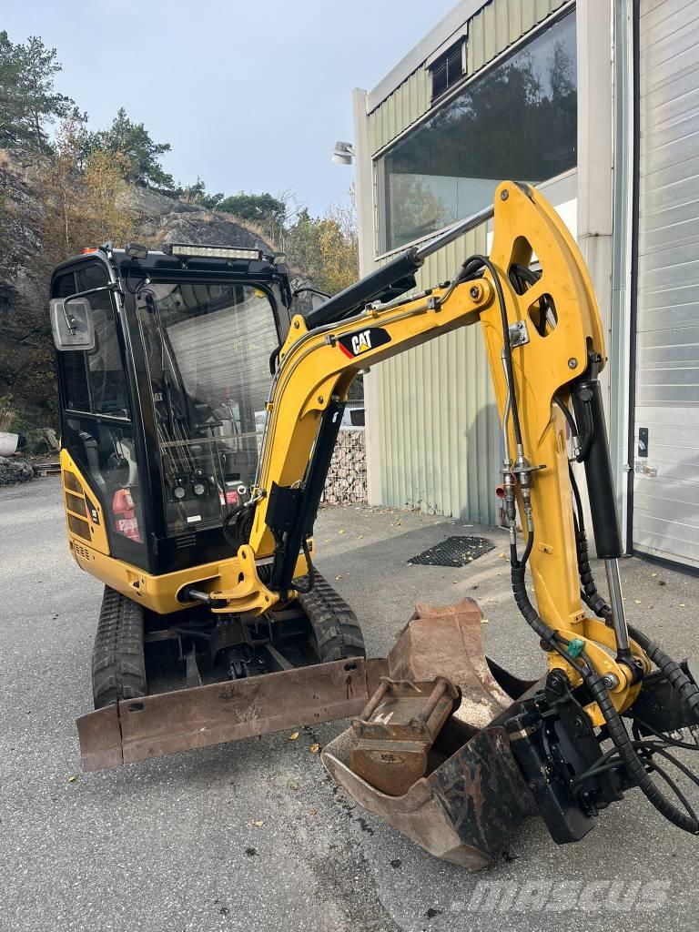 CAT 301.7 D Rototilt Mini bagri <7t