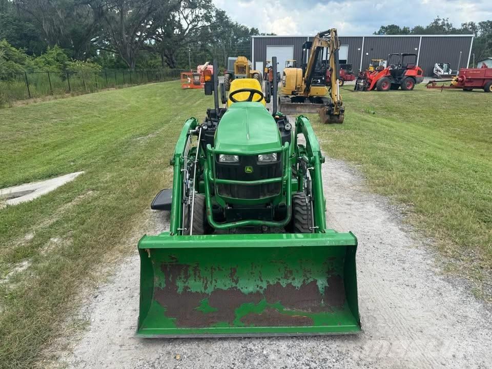 John Deere 1025 R Traktorji
