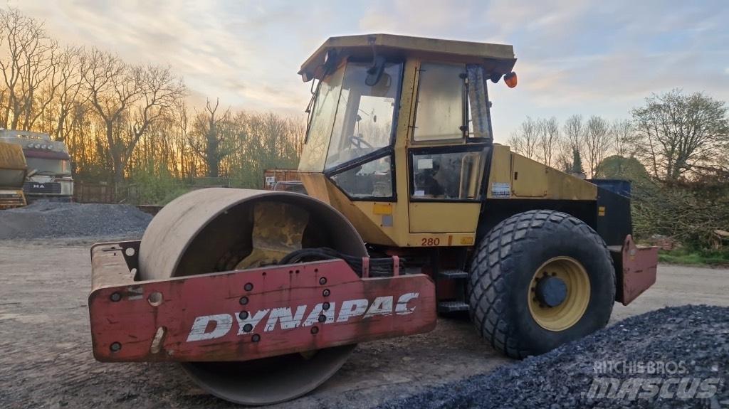Dynapac Ca280d Dvojni valjarji