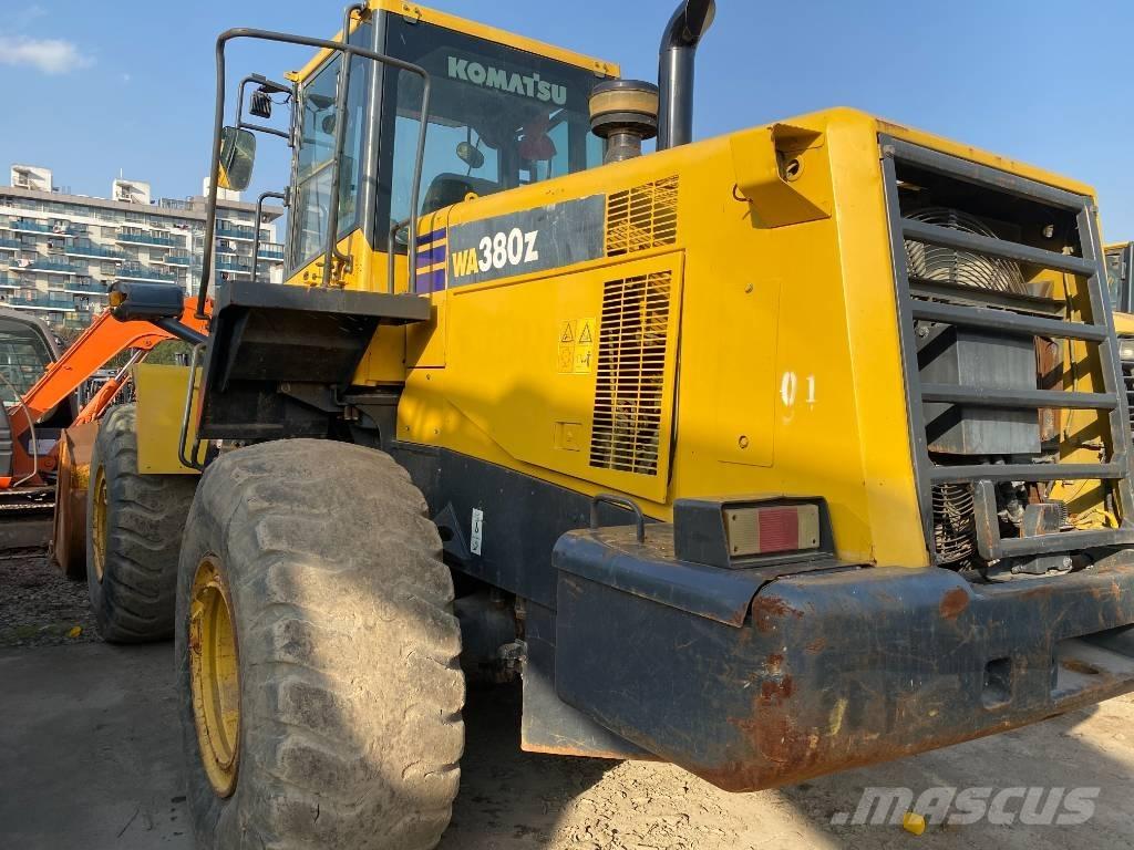 Komatsu WA 380-3 Kolesni nakladalci