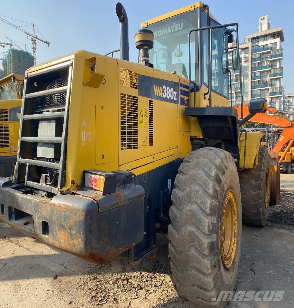 Komatsu WA 380-3 Kolesni nakladalci