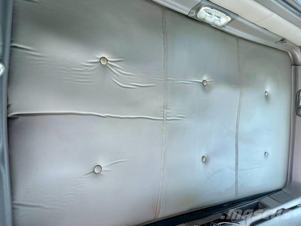 Kenworth T800 Razstavljivi tovornjaki z žičnimi dvigali