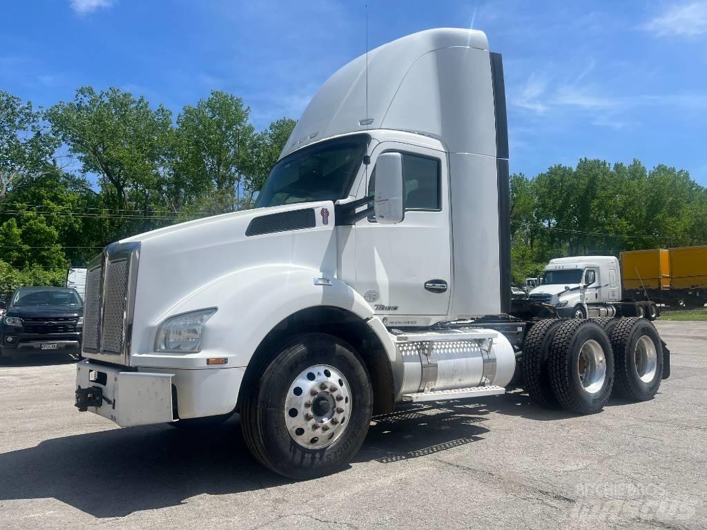 Kenworth T 880 Vlačilci
