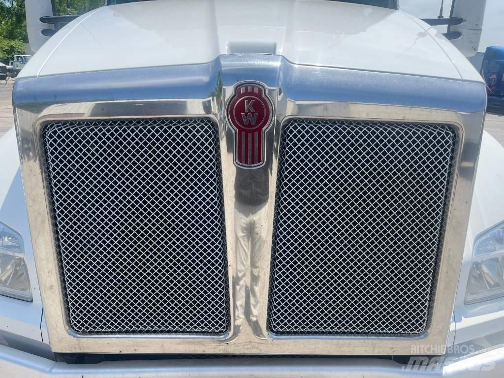 Kenworth T 880 Vlačilci