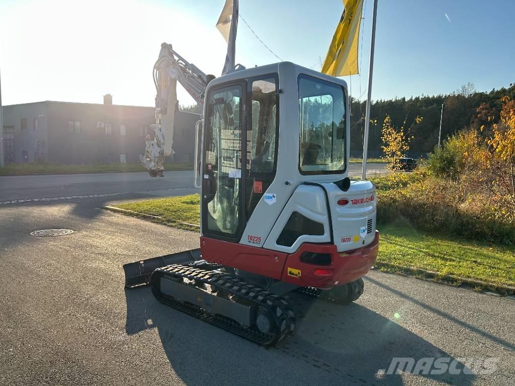 Takeuchi TB 225A V3 Mini bagri <7t